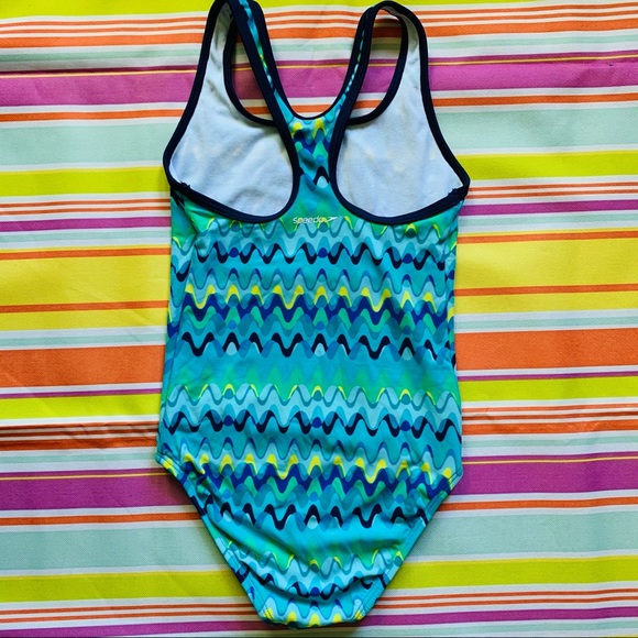 Speedo Kids Swimsuit, size 8 Girls - Picture 2 of 5